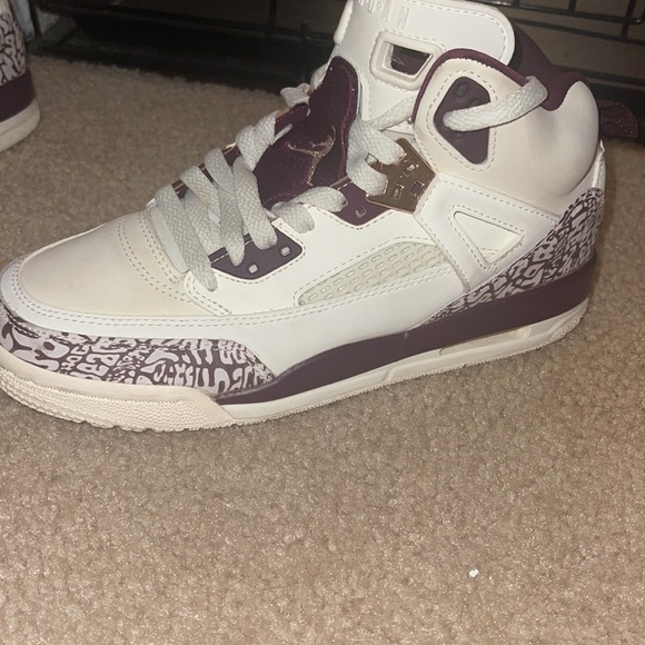 Kids Jordan’s 40 acres and a mule - Picture 2 of 4